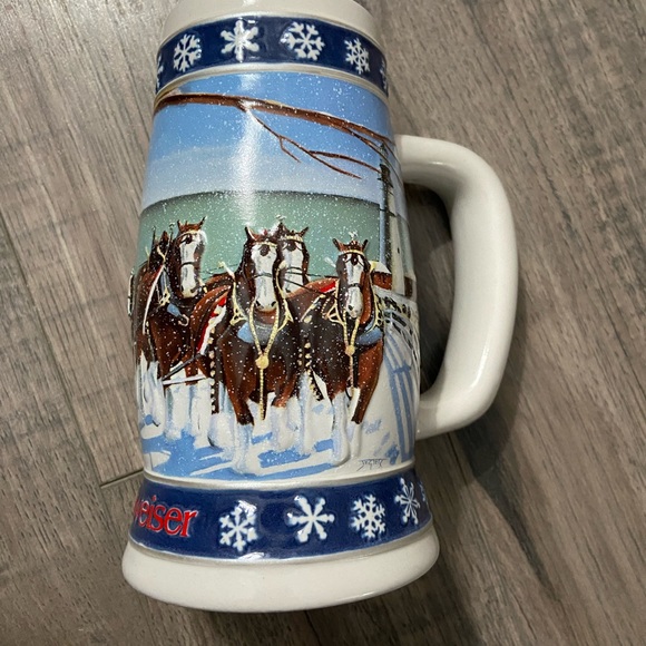 1995 Budweiser Holiday Stein “Lighting the Way Home” - Picture 7 of 7